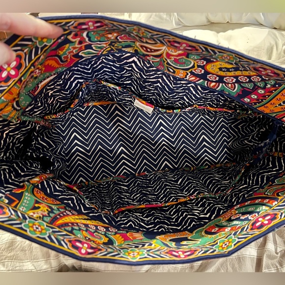 Vera Bradley retired pattern large tote, crossbody, wallet, zippered wristlet - Picture 5 of 5